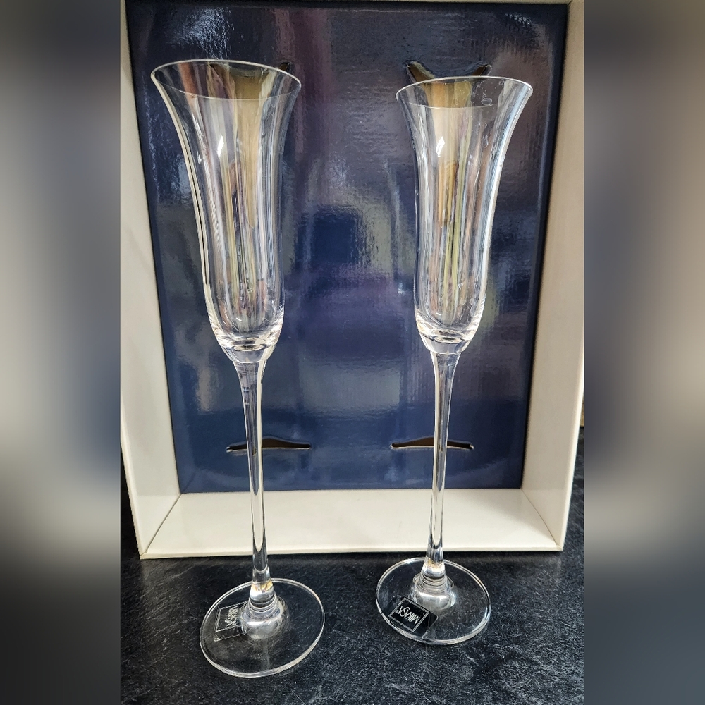 VINTAGE MIKASA HIGH RISE FLUTE GLASSES IN BOX